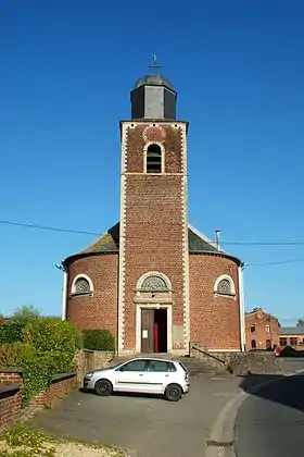 La façade de l'église Saint-Amand, à Hamme-Mille
