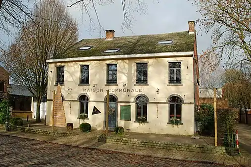 Ancienne maison communale.