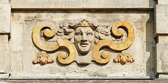 Mascaron.