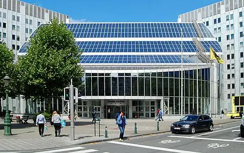 Le pavillon d'entrée, qui a valu à l'édifice son surnom « de Schans ».