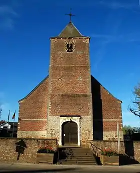 L'église Saint-Trond et le mur du cimetière (M) ainsi que l'ensemble formé par cette église et ses abords à Perwez (S)