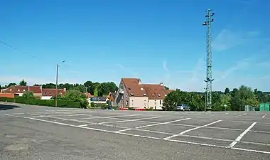 Parking de l'avenue des Villas (en surplomb de la gare).