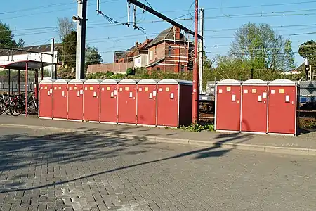 Abris fermés pour vélos sur la place la Gare.