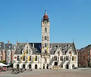 Hôtel de ville(Stadhuis).