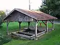 Lavoir à proximité de la mairie (oct. 2012).