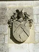 Armoirie, sur le pilier d'entrée du château