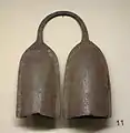 Double cloche tchikongo tchiungu ou ngondji - Musée royal de l'Afrique centrale