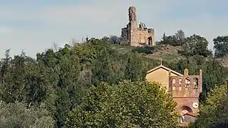 Les ruines du château.