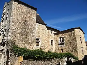 L'hôtel côté rue de la Tour