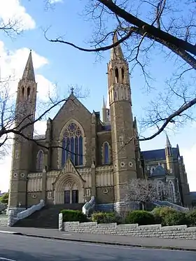 Façade de la cathédrale du Sacré-Cœur de Bendigo