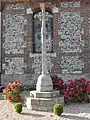 Croix de cimetière, de face.