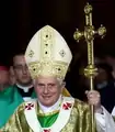 Benoît XVI et son bâton pastoral