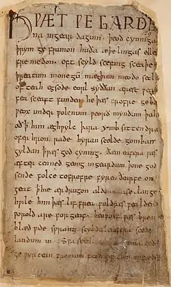 Première page de Beowulf (Cotton MS Vitellius A XV f. 132r), débutant par Hƿæt ƿe Garde[na] ....