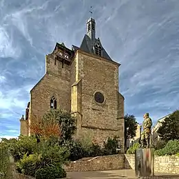 La place Pélissière et l’église Saint-Jacques.