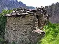 Séchoir à châtaignes à Berghe inférieur, Fontan (haute vallée de la Roya).