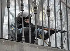 Berkout armé d'un fusil lors du mouvement contestataire de 2013-2014 en Ukraine, le 19 janvier.