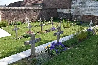 Tombes de soldats français.