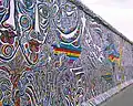 Art urbain : peinture sur l'ex-Mur de Berlin (2012).