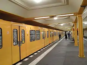 Image illustrative de l’article Naturkundemuseum (métro de Berlin)