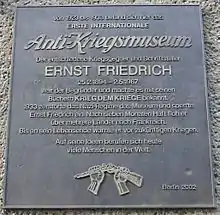 Plaque commémorative pour Ernst Friedrich à Berlin
