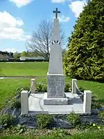 Monument aux morts de Mesnil-Eudin.