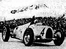 Photo d'une monoplace Auto Union en course.