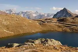 Le Lagh de la Cruseta et le col de la Bernina