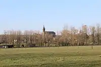 Panorama du village depuis la vallée de l'Oise.