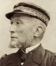 Le comte Bertrand de Montesquiou-Fézensac, officier de marine, son père.
