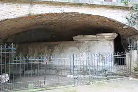 Vestiges antiques de l'arrivée de l'aqueduc sous le square Castan.