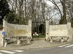 Grille du château Madame.