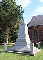 Poilu baïonnette au canon (d) (monument aux morts)