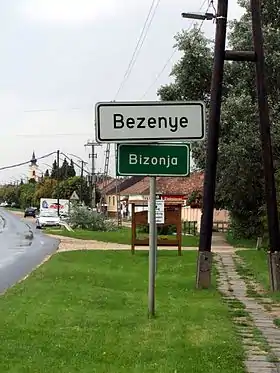 Bezenye