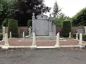 Monument aux morts.