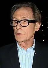 Bill Nighy (Cameron Foster).