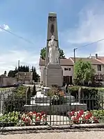 Le monument aux morts.