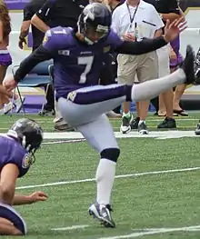 Description de l'image Billy Cundiff 2011 stadium practice.jpg.