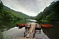 Barques touristiques sur le lac