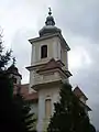 La tour (le clocher à bulbe) de l'église