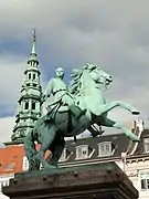 Statue équestre d'Absalon sur la place Højbro.