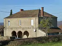 Maire - école mixte de Bissy-sur-Fley.