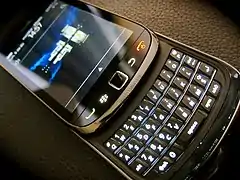 BlackBerry Torch 9800, un grand coulissant.