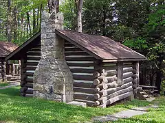 Une cabane en rondins construite par le Civilian Conservation Corps entre 1933 et 1937 dans le parc d'État de Black Moshannon, en Pennsylvanie