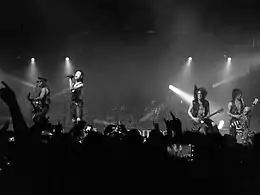 Black Veil Brides en concert à New York en janvier 2013.