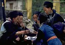 Femmes hmong noires à Sa Pa au Viêt Nam en 1999.