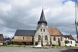 L'église et  son porche latéral