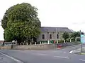 Église Saint-Rémy et les deux grands marronniers.