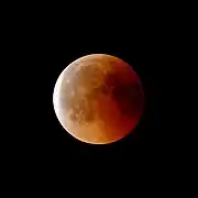 Lune rouge quelques minutes après la totalité vue de Berlin à 21 h 18 UTC.