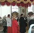 L'archevêque de Fribourg, Mgr Zollitsch, entre à la basilique avec la relique (2008)