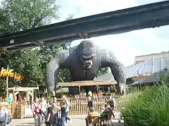 King Kong à Bobbejaanland en position basse.